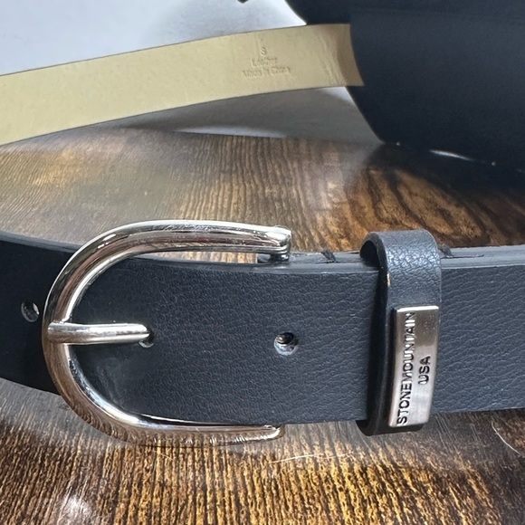 NWOT Stone Mountain Black Leather Belt Bag fanny pack size small - Picture 2 of 11